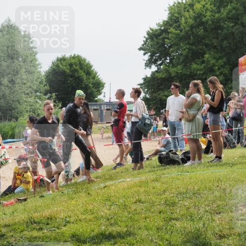 15.06.2025 - 27. Vierlanden-Triathlon KatJ http://msf.ph/oto/8029835 15.06.2025 11:06:06 Schwimmen 670, 779, 817, 819, 855 meine-sportfotos.de