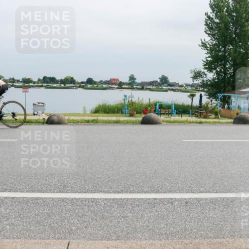 15.06.2025 - 27. Vierlanden-Triathlon H.Heesch http://msf.ph/oto/8029927 15.06.2025 11:29:36 Radfahren 218, 224, 695, 878, 880 meine-sportfotos.de