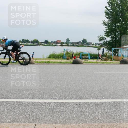 15.06.2025 - 27. Vierlanden-Triathlon H.Heesch http://msf.ph/oto/8029975 15.06.2025 11:29:50 Radfahren 899, 929, 936 meine-sportfotos.de