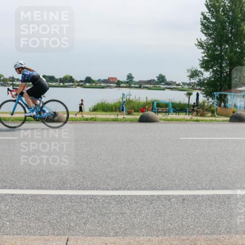 15.06.2025 - 27. Vierlanden-Triathlon H.Heesch http://msf.ph/oto/8029979 15.06.2025 11:29:52 Radfahren 730, 899, 929, 932, 936 meine-sportfotos.de