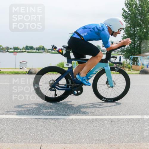 15.06.2025 - 27. Vierlanden-Triathlon H.Heesch http://msf.ph/oto/8030029 15.06.2025 11:29:56 Radfahren 656, 730, 932, 936 meine-sportfotos.de