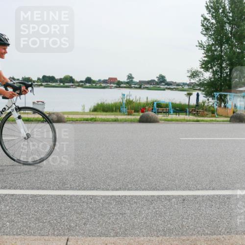 15.06.2025 - 27. Vierlanden-Triathlon H.Heesch http://msf.ph/oto/8030061 15.06.2025 10:32:41 Radfahren 204, 209, 219, 261, 327, 498 meine-sportfotos.de
