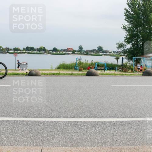 15.06.2025 - 27. Vierlanden-Triathlon H.Heesch http://msf.ph/oto/8030151 15.06.2025 11:30:13 Radfahren 676, 726, 735, 930, 973 meine-sportfotos.de