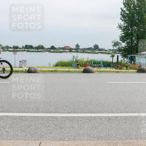 15.06.2025 - 27. Vierlanden-Triathlon H.Heesch http://msf.ph/oto/8030184 15.06.2025 11:30:24 Radfahren 693 meine-sportfotos.de