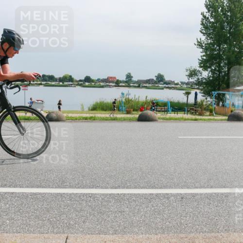 15.06.2025 - 27. Vierlanden-Triathlon H.Heesch http://msf.ph/oto/8030244 15.06.2025 11:30:48 Radfahren 712, 749, 875 meine-sportfotos.de