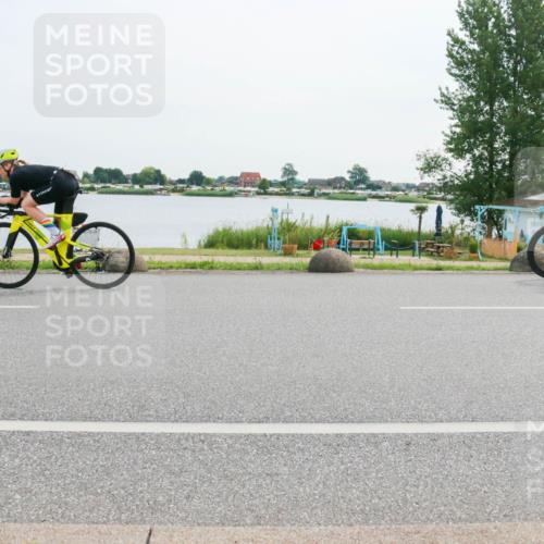 15.06.2025 - 27. Vierlanden-Triathlon H.Heesch http://msf.ph/oto/8030345 15.06.2025 10:32:58 Radfahren 145, 222, 307, 503 meine-sportfotos.de