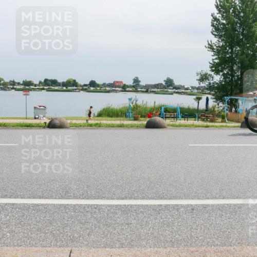 15.06.2025 - 27. Vierlanden-Triathlon H.Heesch http://msf.ph/oto/8030378 15.06.2025 11:30:58 Radfahren 167, 228, 651, 891, 926, 980 meine-sportfotos.de