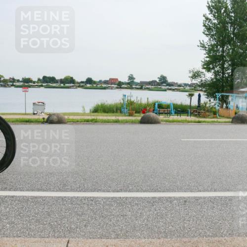 15.06.2025 - 27. Vierlanden-Triathlon H.Heesch http://msf.ph/oto/8030402 15.06.2025 10:33:22 Radfahren 59, 67, 176, 326, 438 meine-sportfotos.de