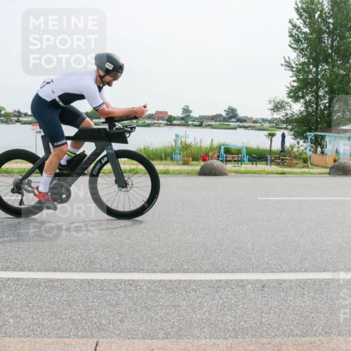 15.06.2025 - 27. Vierlanden-Triathlon H.Heesch http://msf.ph/oto/8030423 15.06.2025 10:33:24 Radfahren 59, 67, 100, 176, 326, 438 meine-sportfotos.de