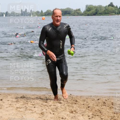 15.06.2025 - 27. Vierlanden-Triathlon Lena Gebhardt http://msf.ph/oto/8030439 15.06.2025 11:07:56 Schwimmen 653, 794, 799, 830 meine-sportfotos.de