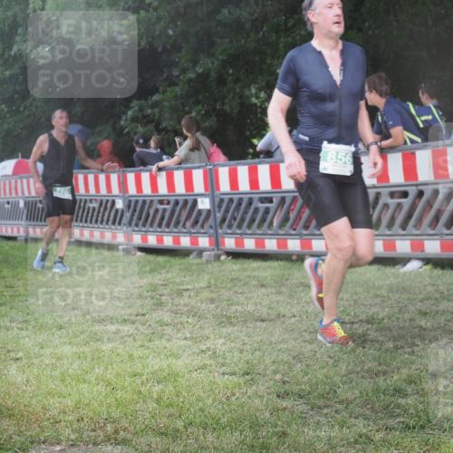 21.06.2025 - 27. Vierlanden-Triathlon KatJ http://msf.ph/oto/8030505 15.06.2025 13:38:22 Ziel 786, 856, 911 meine-sportfotos.de