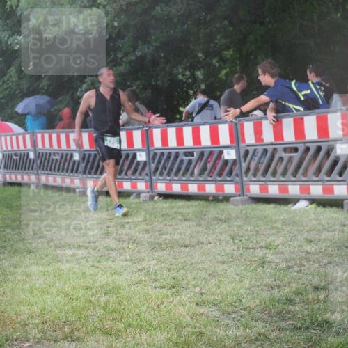 21.06.2025 - 27. Vierlanden-Triathlon KatJ http://msf.ph/oto/8030515 15.06.2025 13:38:23 Ziel 786, 856, 911 meine-sportfotos.de