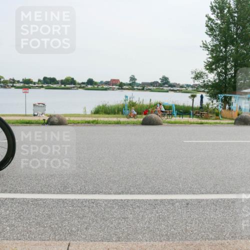15.06.2025 - 27. Vierlanden-Triathlon H.Heesch http://msf.ph/oto/8030523 15.06.2025 10:33:46 Radfahren 75, 77, 322 meine-sportfotos.de