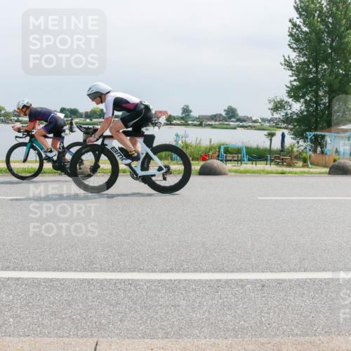 15.06.2025 - 27. Vierlanden-Triathlon H.Heesch http://msf.ph/oto/8030537 15.06.2025 11:30:58 Radfahren 167, 228, 651, 891, 926, 980 meine-sportfotos.de