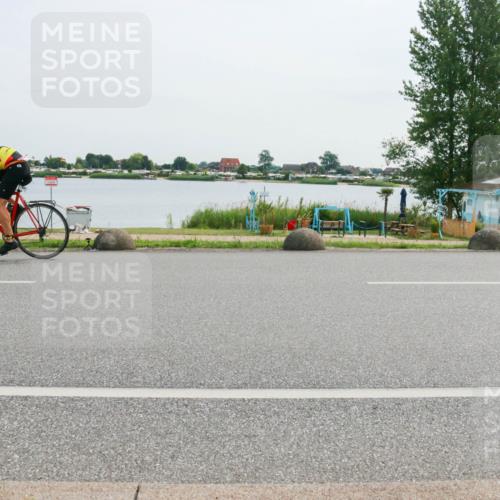 15.06.2025 - 27. Vierlanden-Triathlon H.Heesch http://msf.ph/oto/8030548 15.06.2025 10:33:57 Radfahren 49, 132 meine-sportfotos.de