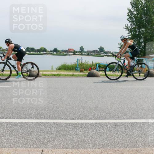 15.06.2025 - 27. Vierlanden-Triathlon H.Heesch http://msf.ph/oto/8030641 15.06.2025 11:31:06 Radfahren 924, 931, 1400 meine-sportfotos.de