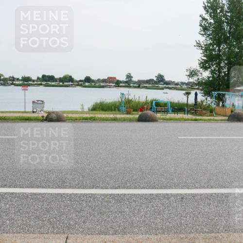 15.06.2025 - 27. Vierlanden-Triathlon H.Heesch http://msf.ph/oto/8030673 15.06.2025 10:34:38 Radfahren 104, 205 meine-sportfotos.de