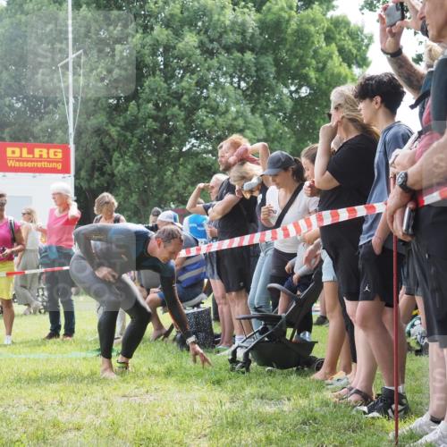 15.06.2025 - 27. Vierlanden-Triathlon KatJ http://msf.ph/oto/8030695 15.06.2025 11:08:17 Schwimmen 782, 794, 797, 828, 847 meine-sportfotos.de