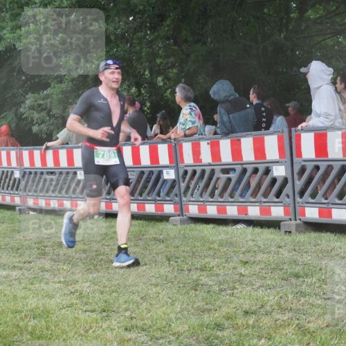 21.06.2025 - 27. Vierlanden-Triathlon KatJ http://msf.ph/oto/8030768 15.06.2025 13:39:07 Ziel 745, 789, 824, 1082, 1083, 1084 meine-sportfotos.de