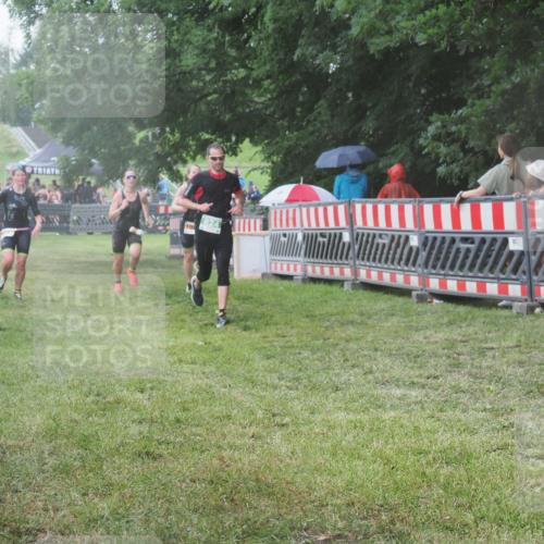 21.06.2025 - 27. Vierlanden-Triathlon KatJ http://msf.ph/oto/8030786 15.06.2025 13:39:09 Ziel 645, 789, 824, 1082, 1083, 1084 meine-sportfotos.de
