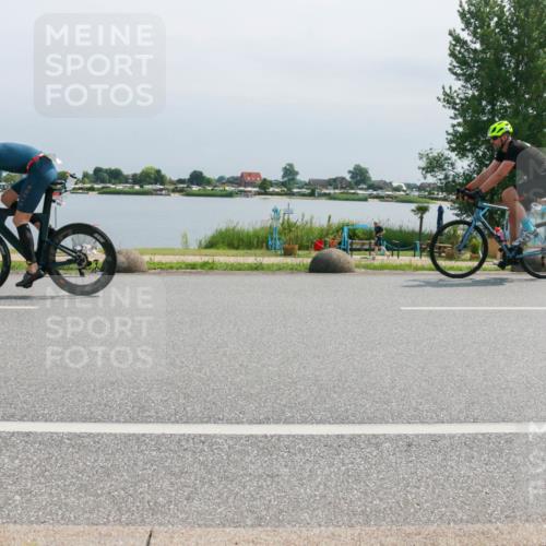 15.06.2025 - 27. Vierlanden-Triathlon H.Heesch http://msf.ph/oto/8030812 15.06.2025 11:31:40 Radfahren 652, 682, 759, 838, 956, 957 meine-sportfotos.de
