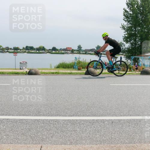 15.06.2025 - 27. Vierlanden-Triathlon H.Heesch http://msf.ph/oto/8030817 15.06.2025 11:31:40 Radfahren 652, 682, 759, 838, 956, 957 meine-sportfotos.de