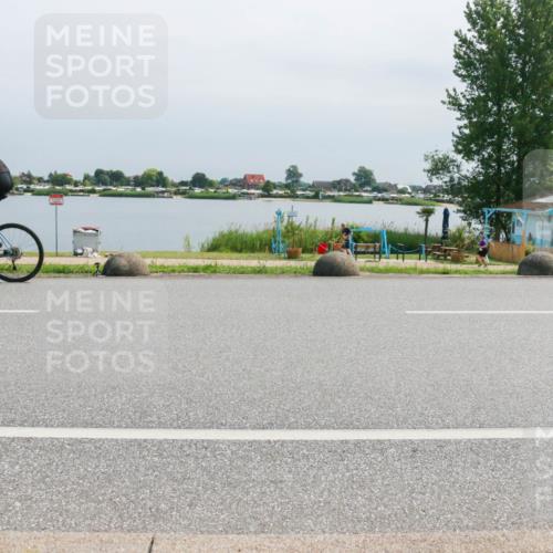 15.06.2025 - 27. Vierlanden-Triathlon H.Heesch http://msf.ph/oto/8030827 15.06.2025 11:31:41 Radfahren 652, 682, 759, 838, 956, 957 meine-sportfotos.de