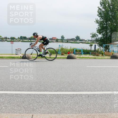 15.06.2025 - 27. Vierlanden-Triathlon H.Heesch http://msf.ph/oto/8030873 15.06.2025 11:31:53 Radfahren 113, 252, 898, 913 meine-sportfotos.de