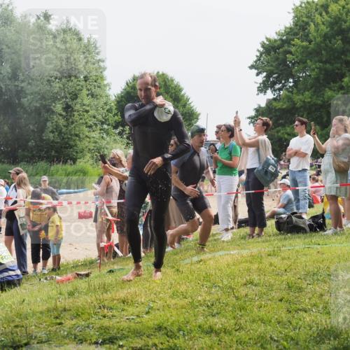 15.06.2025 - 27. Vierlanden-Triathlon KatJ http://msf.ph/oto/8030976 15.06.2025 11:08:42 Schwimmen 671, 703, 719, 720, 750, 820, 863 meine-sportfotos.de