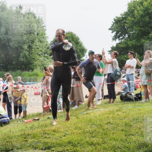 15.06.2025 - 27. Vierlanden-Triathlon KatJ http://msf.ph/oto/8030983 15.06.2025 11:08:42 Schwimmen 671, 703, 719, 720, 750, 820, 863 meine-sportfotos.de