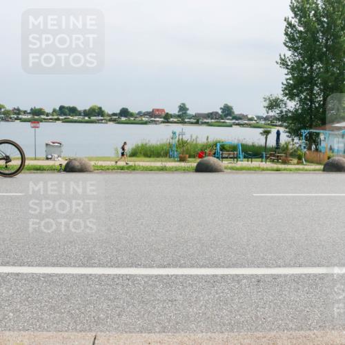 15.06.2025 - 27. Vierlanden-Triathlon H.Heesch http://msf.ph/oto/8030985 15.06.2025 11:32:02 Radfahren 761, 959 meine-sportfotos.de