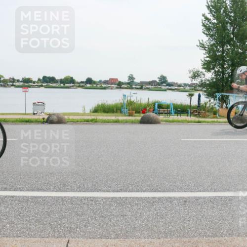15.06.2025 - 27. Vierlanden-Triathlon H.Heesch http://msf.ph/oto/8031003 15.06.2025 10:35:07 Radfahren 45, 122, 128, 137, 316 meine-sportfotos.de
