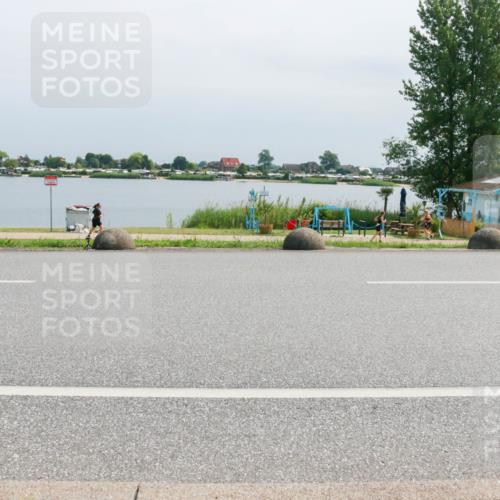 15.06.2025 - 27. Vierlanden-Triathlon H.Heesch http://msf.ph/oto/8031014 15.06.2025 11:32:05 Radfahren 144, 959 meine-sportfotos.de