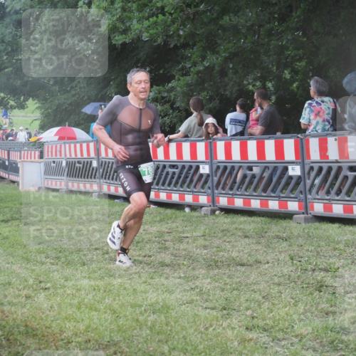 21.06.2025 - 27. Vierlanden-Triathlon KatJ http://msf.ph/oto/8031052 15.06.2025 13:39:40 Ziel 780, 834, 929 meine-sportfotos.de