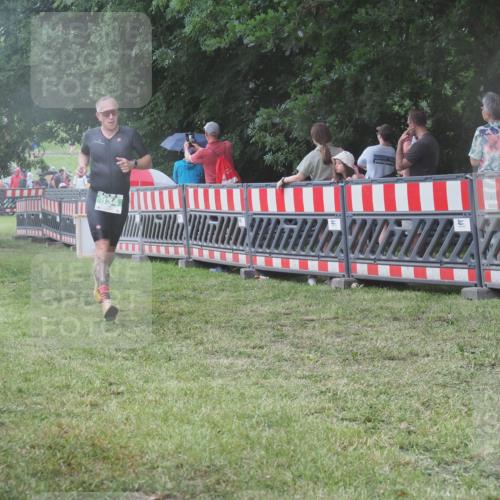 21.06.2025 - 27. Vierlanden-Triathlon KatJ http://msf.ph/oto/8031070 15.06.2025 13:39:43 Ziel 780, 834, 929 meine-sportfotos.de