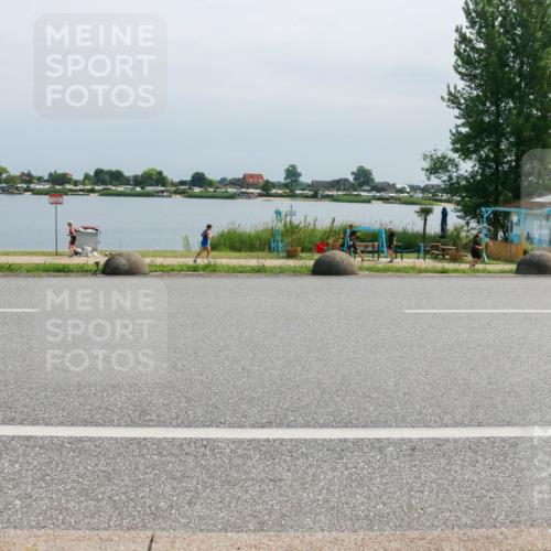 15.06.2025 - 27. Vierlanden-Triathlon H.Heesch http://msf.ph/oto/8031076 15.06.2025 11:32:12 Radfahren 892 meine-sportfotos.de