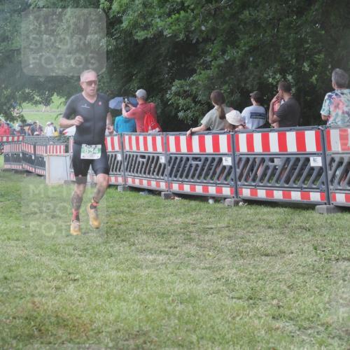 21.06.2025 - 27. Vierlanden-Triathlon KatJ http://msf.ph/oto/8031077 15.06.2025 13:39:43 Ziel 780, 834, 929 meine-sportfotos.de