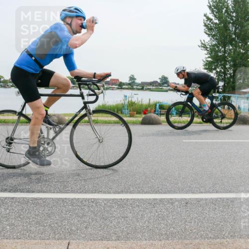 15.06.2025 - 27. Vierlanden-Triathlon H.Heesch http://msf.ph/oto/8031088 15.06.2025 10:35:07 Radfahren 45, 122, 128, 137, 316 meine-sportfotos.de