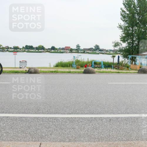 15.06.2025 - 27. Vierlanden-Triathlon H.Heesch http://msf.ph/oto/8031132 15.06.2025 10:35:07 Radfahren 45, 122, 128, 137, 316 meine-sportfotos.de