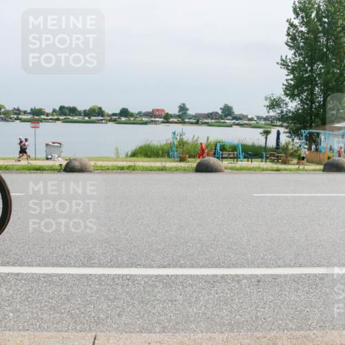 15.06.2025 - 27. Vierlanden-Triathlon H.Heesch http://msf.ph/oto/8031167 15.06.2025 11:32:33 Radfahren 677 meine-sportfotos.de
