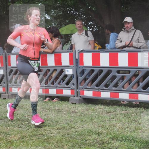 21.06.2025 - 27. Vierlanden-Triathlon KatJ http://msf.ph/oto/8031247 15.06.2025 13:40:12 Ziel 72, 154, 703, 879 meine-sportfotos.de