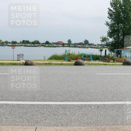 15.06.2025 - 27. Vierlanden-Triathlon H.Heesch http://msf.ph/oto/8031262 15.06.2025 11:32:50 Radfahren 718, 771 meine-sportfotos.de