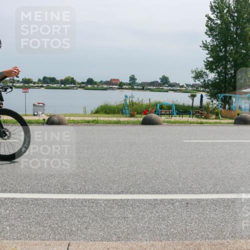 15.06.2025 - 27. Vierlanden-Triathlon H.Heesch http://msf.ph/oto/8031268 15.06.2025 11:32:51 Radfahren 718, 771 meine-sportfotos.de