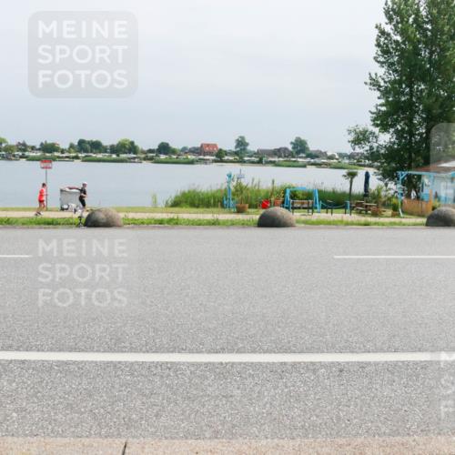 15.06.2025 - 27. Vierlanden-Triathlon H.Heesch http://msf.ph/oto/8031296 15.06.2025 11:32:53 Radfahren 718, 744, 771 meine-sportfotos.de
