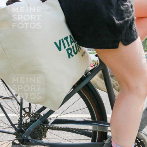 15.06.2025 - 27. Vierlanden-Triathlon H.Heesch http://msf.ph/oto/8031303 15.06.2025 11:32:57 Radfahren 650, 744, 771 meine-sportfotos.de