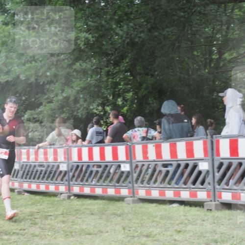 21.06.2025 - 27. Vierlanden-Triathlon KatJ http://msf.ph/oto/8031305 15.06.2025 13:40:18 Ziel 72, 154, 703, 1089 meine-sportfotos.de