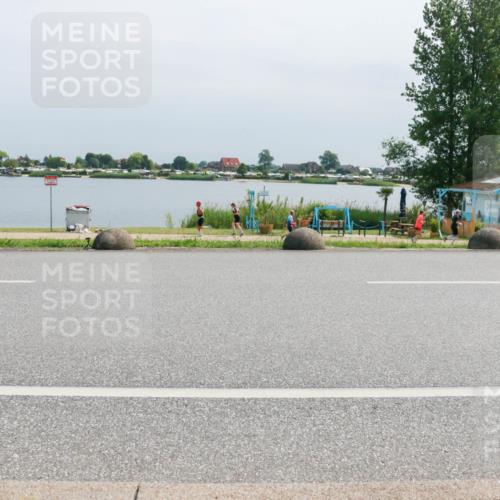 15.06.2025 - 27. Vierlanden-Triathlon H.Heesch http://msf.ph/oto/8031311 15.06.2025 11:32:59 Radfahren 650, 744 meine-sportfotos.de
