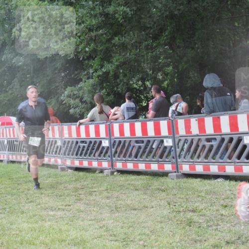 21.06.2025 - 27. Vierlanden-Triathlon KatJ http://msf.ph/oto/8031328 15.06.2025 13:40:20 Ziel 72, 154, 703, 1089 meine-sportfotos.de