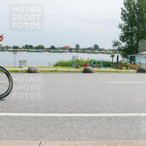 15.06.2025 - 27. Vierlanden-Triathlon H.Heesch http://msf.ph/oto/8031337 15.06.2025 11:33:08 Radfahren 173, 755, 757 meine-sportfotos.de