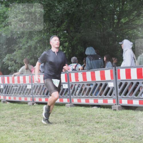 21.06.2025 - 27. Vierlanden-Triathlon KatJ http://msf.ph/oto/8031361 15.06.2025 13:40:22 Ziel 72, 703, 904, 1089 meine-sportfotos.de